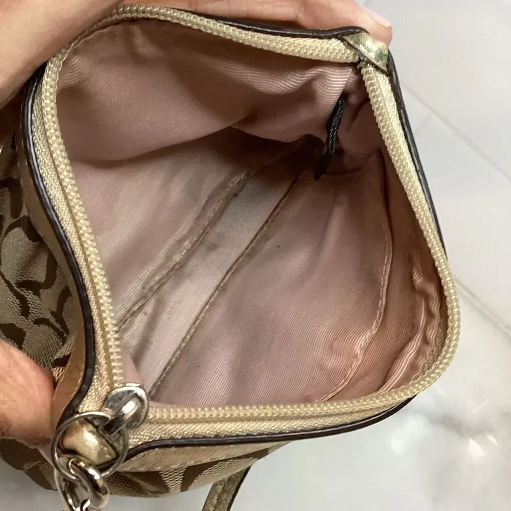 Coach Wristlet Bag Purse Jacquard Signature Logo Pleated Clutch Pouch Wallet